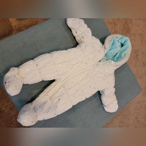 Carters baby girl snowsuit Size 0-3 months